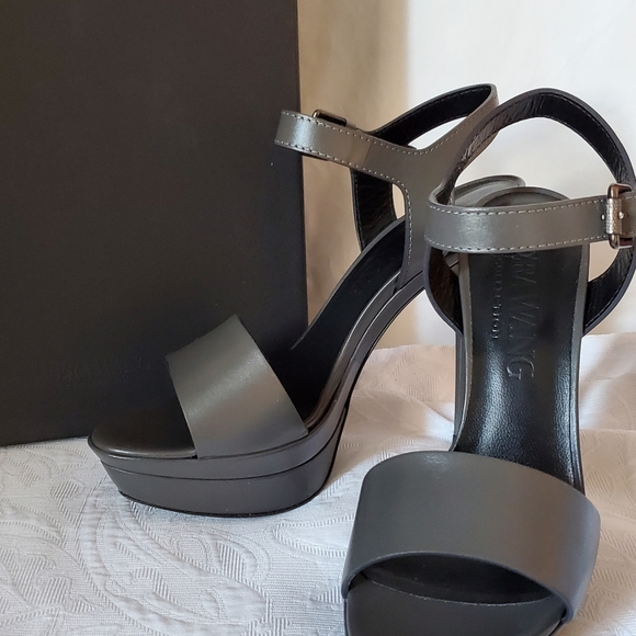 NWT Vera Wang Pewter Heels SZ 38.5 - Picture 3 of 9